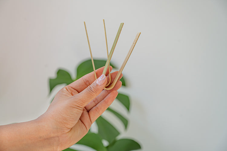 Bamboo tongs (12 pcs)
